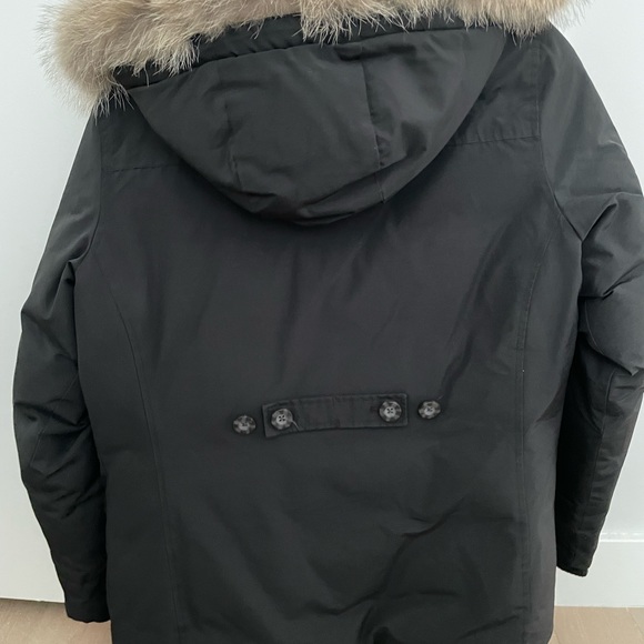 Women’s Black Woolrich Winter Jacket - Picture 3 of 7